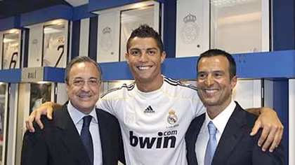 Ronaldo đánh tiếng sẽ ở lại Real Madrid