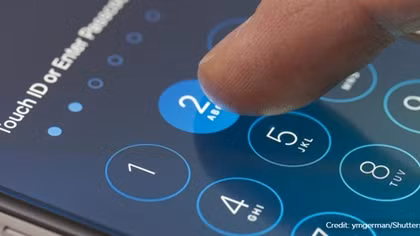 Tin tặc có thể xem ảnh của người dùng iPhone trên iOS 12