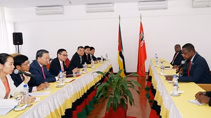 Bộ trưởng Tô Lâm hội đàm với Tổng Thư ký Đảng Mặt trận giải phóng Mozambique (Frelimo)