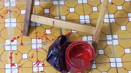 Quán cà phê của một phụ nữ một tháng bị tạt sơn 4 lần
