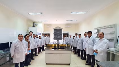 Pha chế dung dịch rửa tay chống virus Corona trong CAND