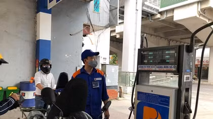 Xăng dầu đồng loạt tăng giá 