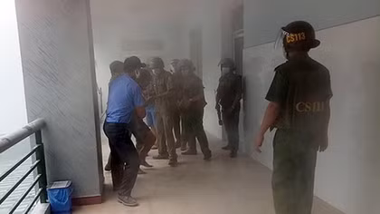 Đối tượng tâm thần náo loạn Bệnh viện Đa khoa Quảng Ngãi
