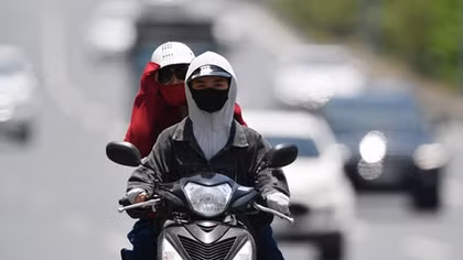 Hà Nội 38 độ C, tối có mưa giông