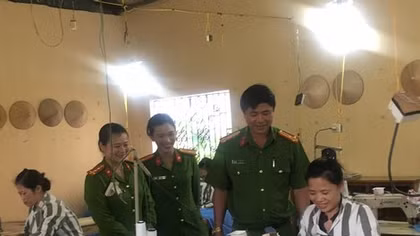 Lòng nhân cảm hoá người lầm lỗi