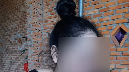 Dịch vụ đẻ thuê "chui"