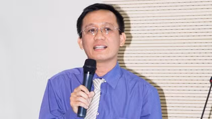 "Nghĩ mình phương diện quốc gia"