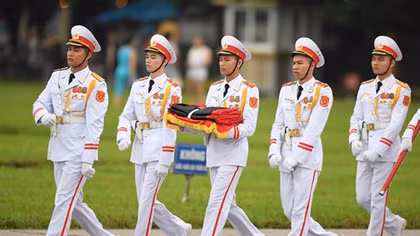 Xúc động Lễ thượng cờ rủ tưởng nhớ Chủ tịch nước Trần Đại Quang