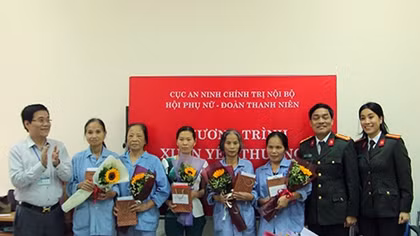 “Xuân yêu thương” đối với những bệnh nhân nghèo ở Bệnh viện K Tân Triều