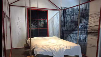 Triển lãm "Phía sau cánh cửa": Nói ra, đừng sợ