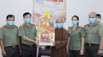 Công an tỉnh Đắk Nông chúc mừng Đại lễ Phật Đản