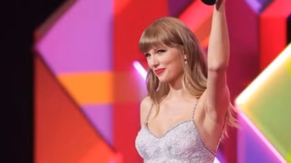 Taylor Swift được trao giải biểu tượng toàn cầu