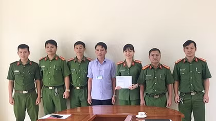 Lên cơn nghiện, lao vào nhà dân cướp lư hương