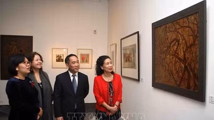 Những nẻo đường mùa xuân