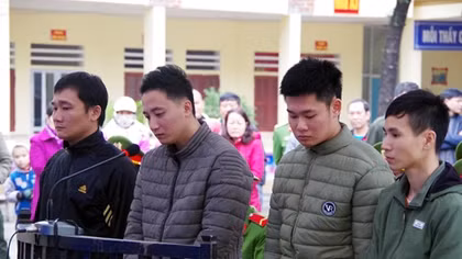 Tuyên phạt tù 4 anh em tấn công tổ công tác Công an phường