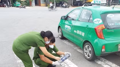 Những người thầm lặng góp sức “giải mã” các vụ án