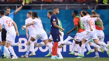 EURO 2020: Tăng trận, tham tiền, rồi sao?