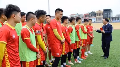 VPF bàn cách "giải cứu" V.League 2020