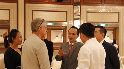 FLC công bố tái khởi động tiến trình niêm yết ở nước ngoài