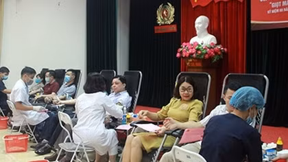 Cục Ngoại tuyến tham gia hiến máu tình nguyện
