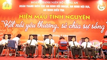 CBCS Công an tham gia chương trình hiến máu tình nguyện