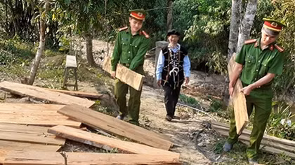 Công an xã phối hợp đảm bảo an ninh tuyến biên giới Việt – Lào