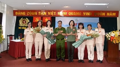 Đại hội phụ nữ Cục Cảnh sát quản lý hành chính về trật tự xã hội
