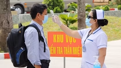 Xử lý nghiêm người vi phạm để nâng ý thức chống dịch của cả cộng đồng