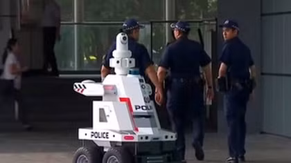 Robot cảnh sát ở Singapore