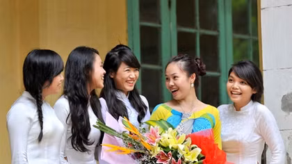 Miền Bắc đón 20-11 trong tiết trời se lạnh