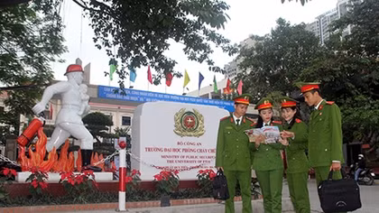 Chuyện quanh tượng đài đầu tiên về người lính chữa cháy Việt Nam