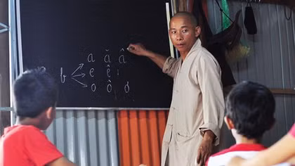 Lớp học đặc biệt giữa lòng hồ Trị An
