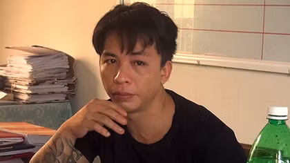 Mang theo súng và ma túy về quê trốn dịch 