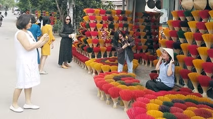 Rực rỡ sắc màu làng hương xứ Huế