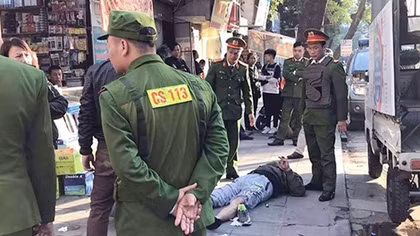 Điều tra vụ nổ nghi do bắn súng tại ngõ Phan Huy Chú 