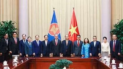Chủ tịch nước Nguyễn Xuân Phúc tiếp Đại sứ, Đại biện các nước ASEAN