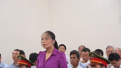 Hoa hậu quý bà và dự án trên giấy 54 triệu USD