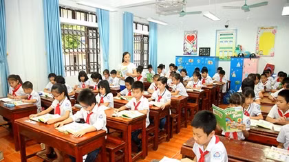Kiến nghị hỗ trợ tiền lương cơ bản hoặc trợ cấp xã hội cho giáo viên khó khăn