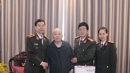 Tri ân những cán bộ lão thành Báo Công an nhân dân