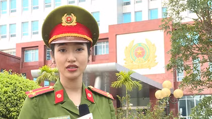 Nữ Cảnh sát kinh tế với giải thưởng Olympic tiếng Anh