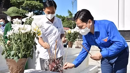 Tháng 7, hướng về Ngã ba Đồng Lộc