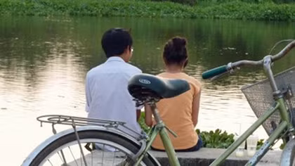 Vào tù vì… yêu trẻ em