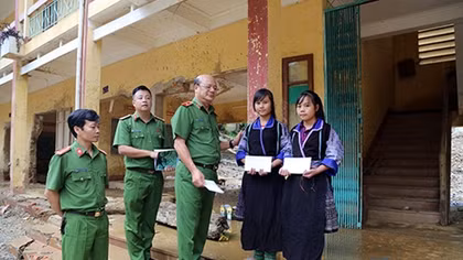Học viện CSND ủng hộ đồng bào Tây Bắc khắc phục khó khăn sau lũ