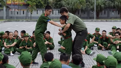 Ngày hè của những chiến sĩ nhí trên thao trường