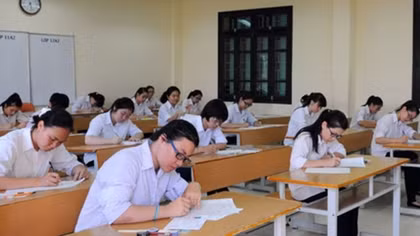 Kỷ luật cảnh cáo cán bộ làm lộ dữ liệu điểm thi THPTQG 2018