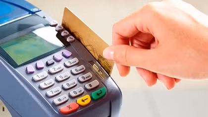 Đẩy mạnh chi trả các chế độ BHXH qua tài khoản ngân hàng ở Đà Nẵng