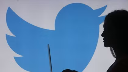 Số điện thoại người dùng bị Twitter dùng cho quảng cáo