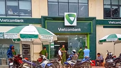 Thay đổi quyết định khởi tố bị can đối với đối tượng nổ súng tại ngân hàng