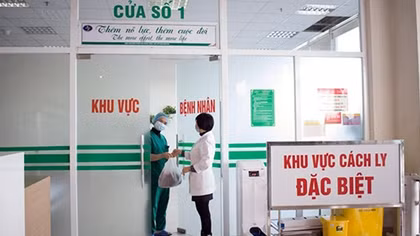 Những hy sinh thầm lặng trong trận chiến với dịch virus Corona