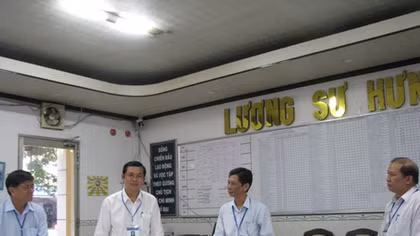 Những người làm nhiệm vụ ngoài phòng thi: Căng thẳng, công phu và trách nhiệm